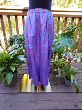 Purple Skirt Size 6 with Pockets (item A5)